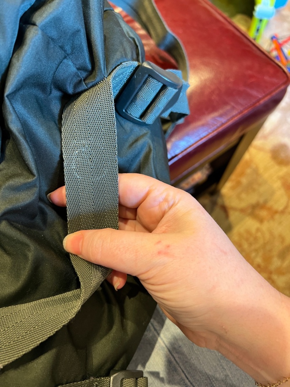 Under Armour Teal Duffel Bag with Light Blue Logo - Picture 8 of 13